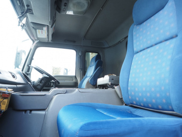 いすゞ ギガ 冷凍バン 大型 QKG-CYL77A 年式 H25[写真31]