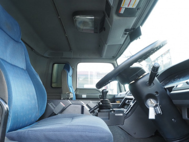 いすゞ ギガ 冷凍バン 大型 QKG-CYL77A 年式 H25[写真22]