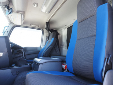 いすゞ ギガ ウイング車 大型 2PG-CYJ77C 年式 R1[写真42]