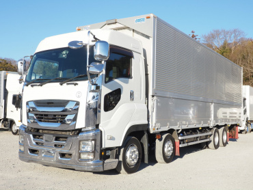いすゞ ギガ ウイング車 大型 QKG-CYJ77B 年式 H28 [写真01]