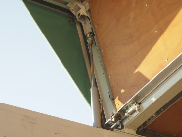 いすゞ ギガ ウイング車 大型 QKG-CYJ77B 年式 H28 [写真19]