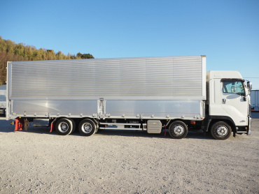 いすゞ ギガ ウイング車 大型 QKG-CYJ77B 年式 H28 [写真10]