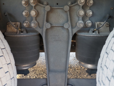 いすゞ ギガ ウイング車 大型 QKG-CYJ77B 年式 H28 [写真42]