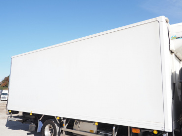 三菱ふそう ファイター 冷凍バン 中型 TKG-FK61F 年式 H27[写真11]