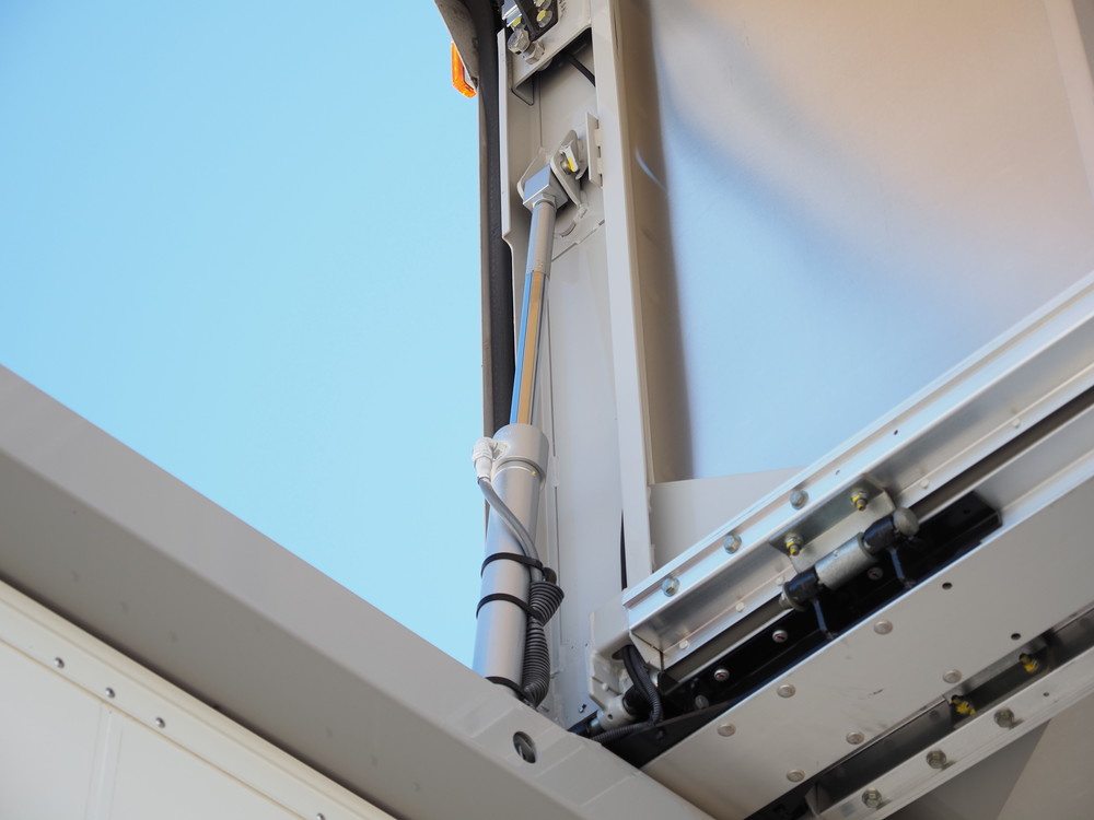 いすゞ フォワード ウイング車 中型 2RG-FRR90S2 年式 R1[写真12]