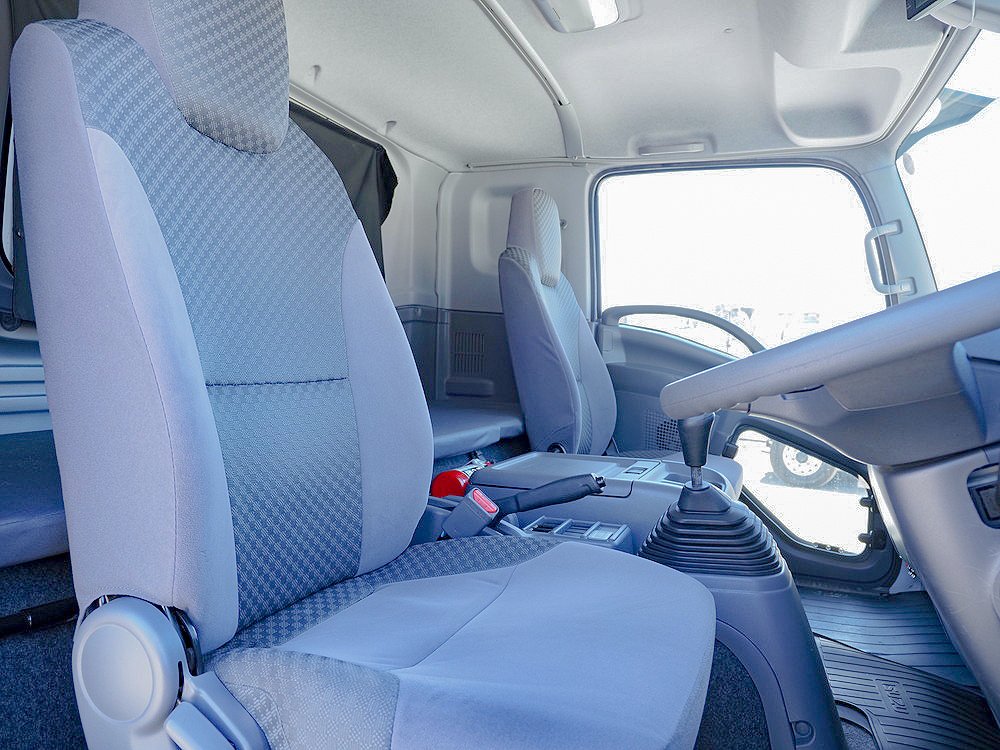 いすゞ フォワード ウイング車 中型 2RG-FRR90S2 年式 R1[写真32]