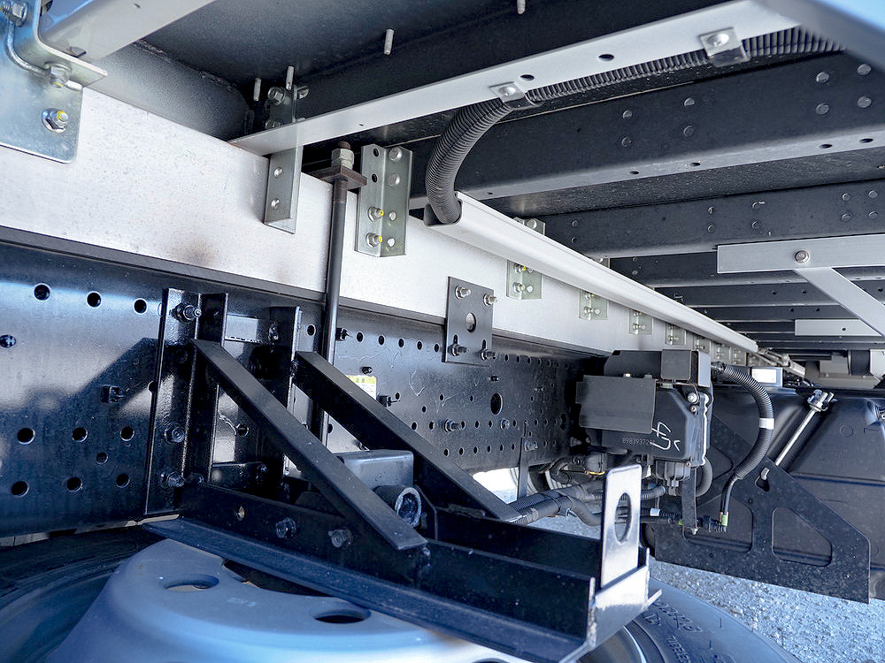 いすゞ フォワード ウイング車 中型 2RG-FRR90S2 年式 R1[写真43]