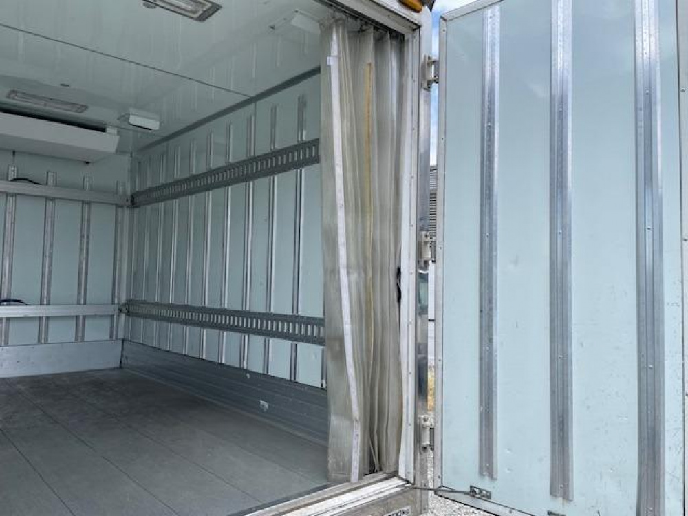 いすゞ エルフ 冷凍バン 小型 SKG-NLR85AN 年式 H23[写真09]