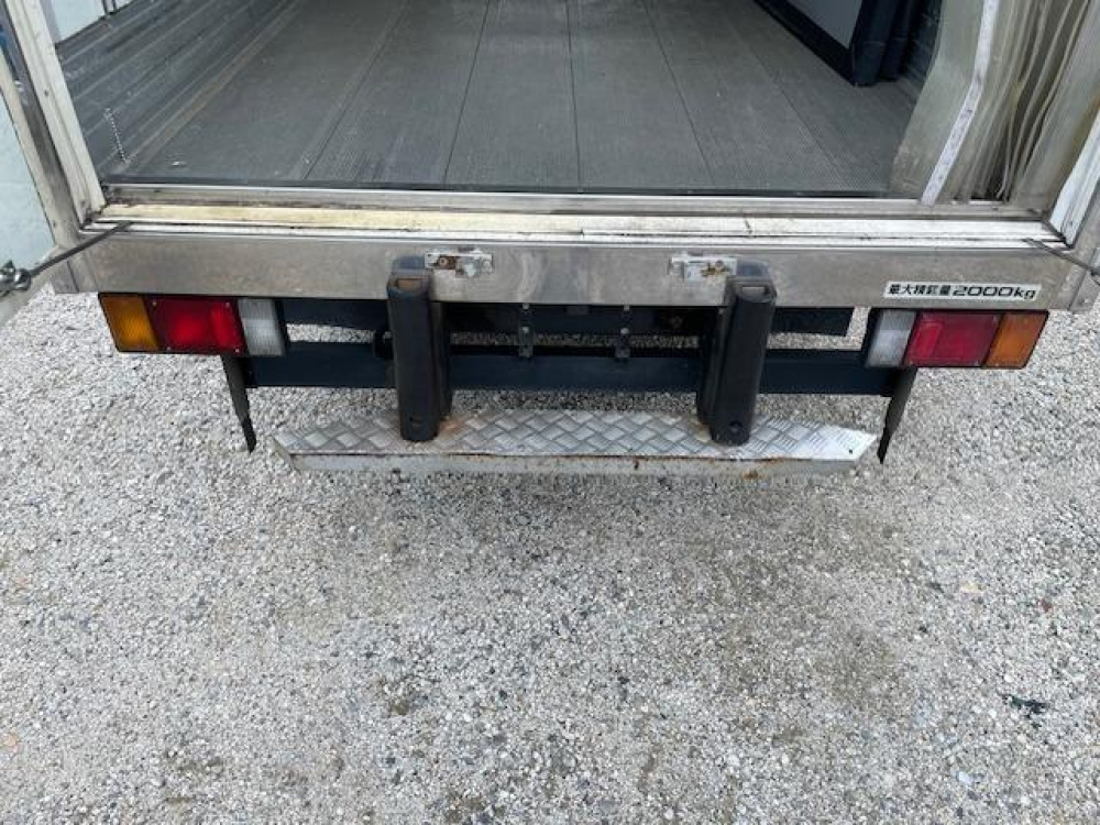 いすゞ エルフ 冷凍バン 小型 SKG-NLR85AN 年式 H23[写真11]