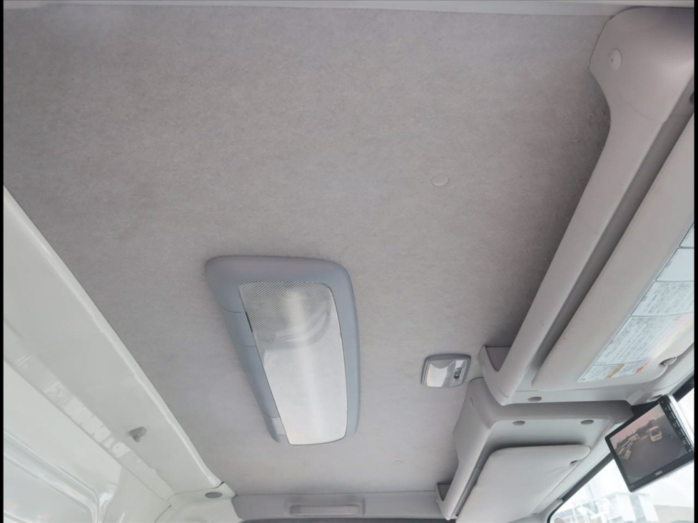 いすゞ エルフ バン車 小型 2RG-NLR88AN 年式 R4[写真17]