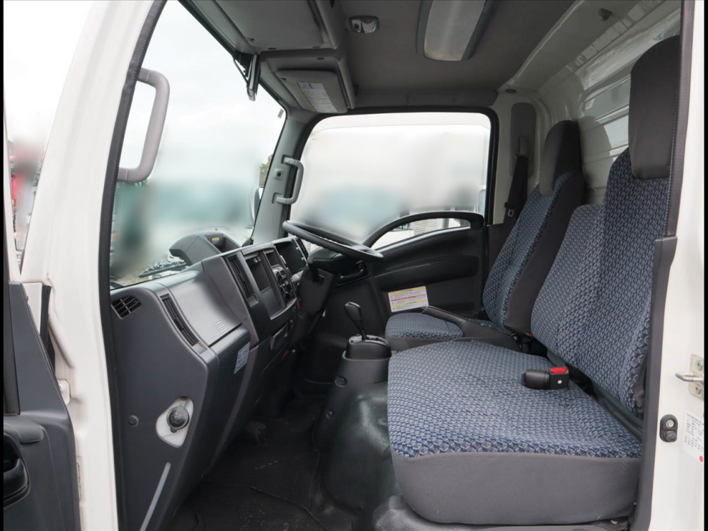 いすゞ エルフ バン車 小型 2RG-NLR88AN 年式 R4[写真18]