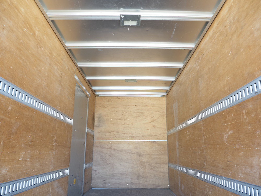 いすゞ エルフ バン車 小型 TRG-NLR85AN 年式 R1[写真15]