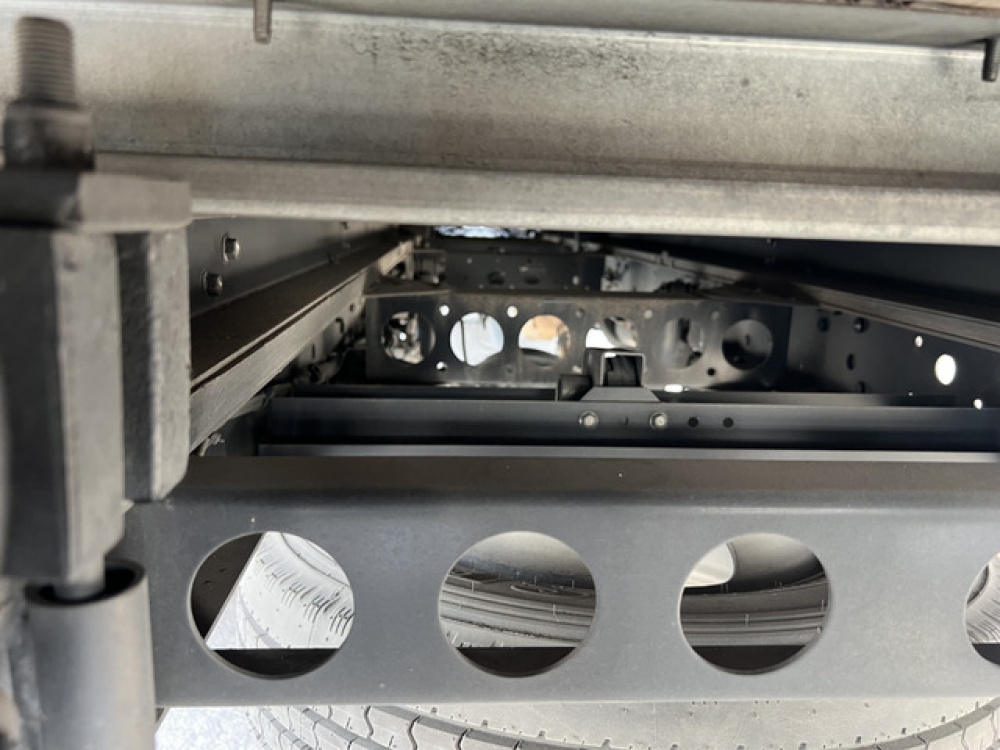 いすゞ エルフ バン車 小型 TRG-NLR85AN 年式 H29[写真17]