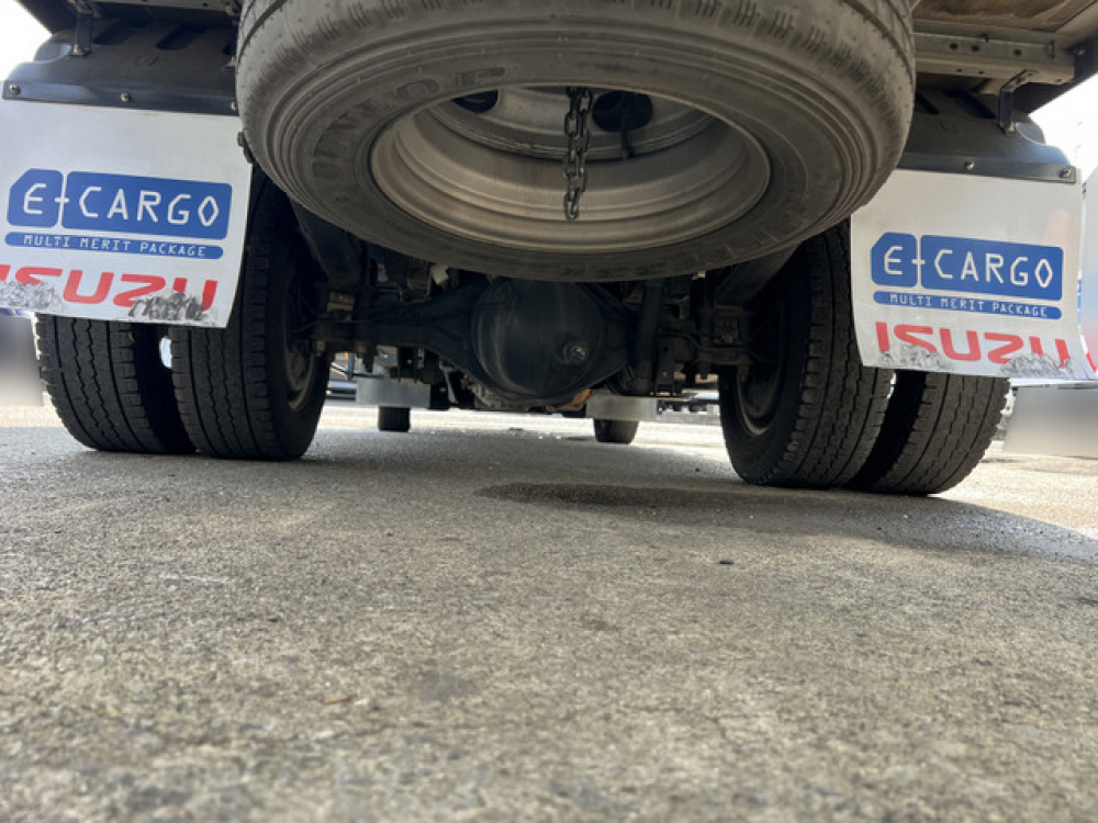 いすゞ エルフ バン車 小型 TRG-NLR85AN 年式 H29[写真18]