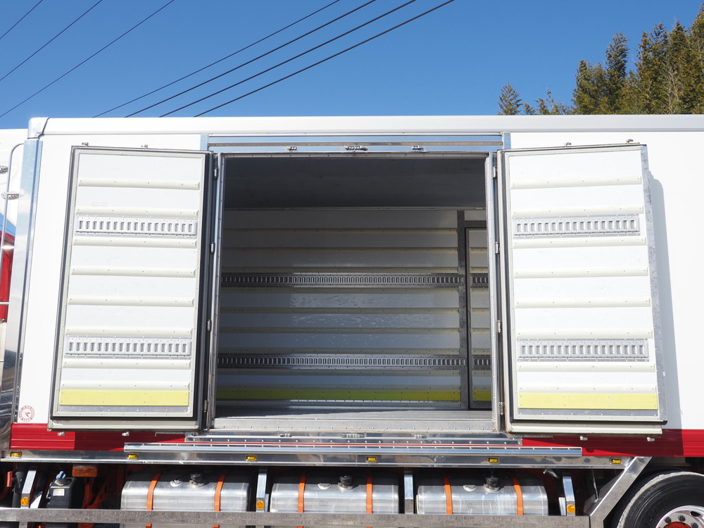 三菱ふそう スーパーグレート 冷凍バン 大型 QPG-FU64VZ 年式 H28[写真20]