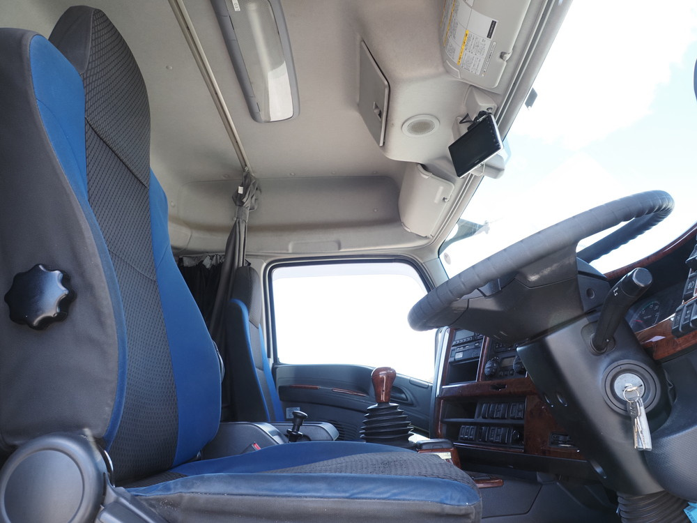 いすゞ ギガ ウイング車 大型 2PG-CYJ77C 年式 H30[写真36]