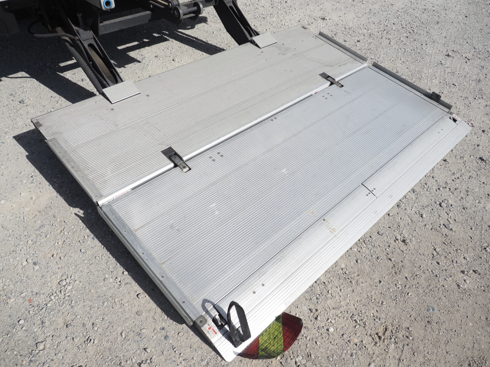 日野 レンジャー ウイング車 中型 2KG-FD2ABA 年式 H30[写真28]