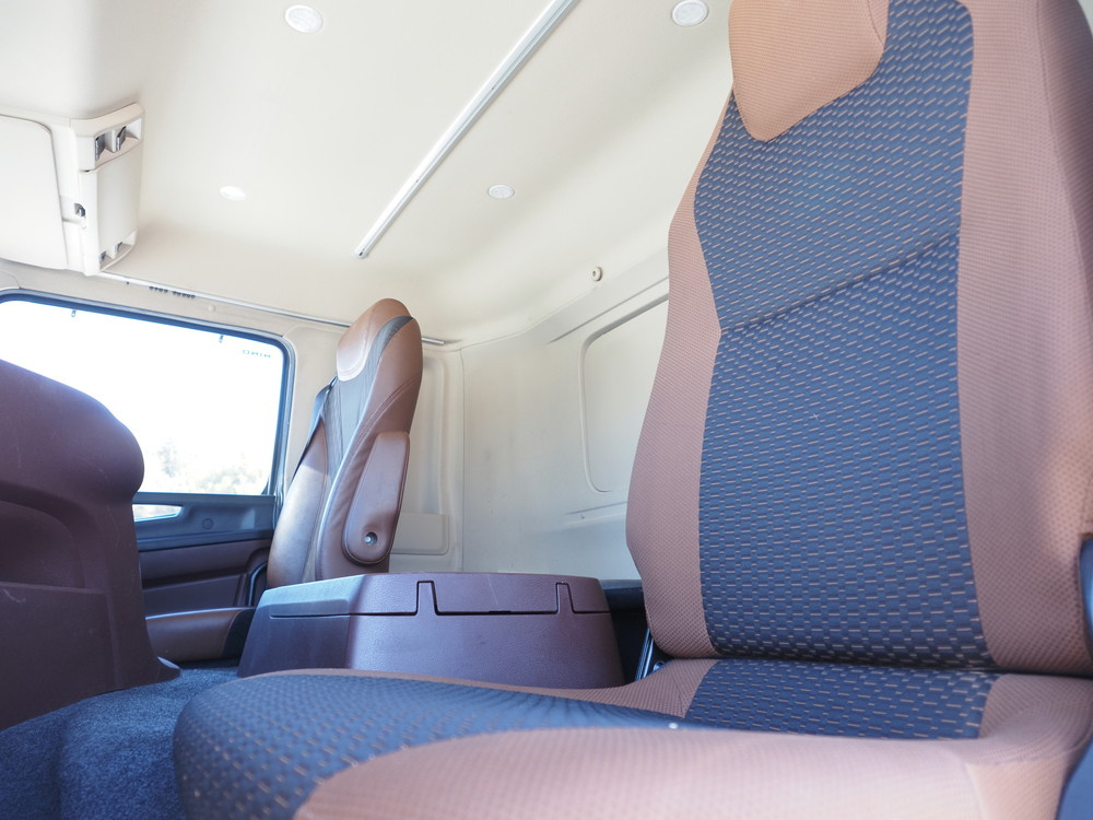 日野 プロフィア 平ボディ 大型 2DG-FR1AHG 年式 H30[写真34]