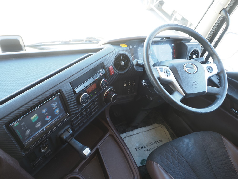 日野 プロフィア 平ボディ 大型 2DG-FR1AHG 年式 H30[写真29]