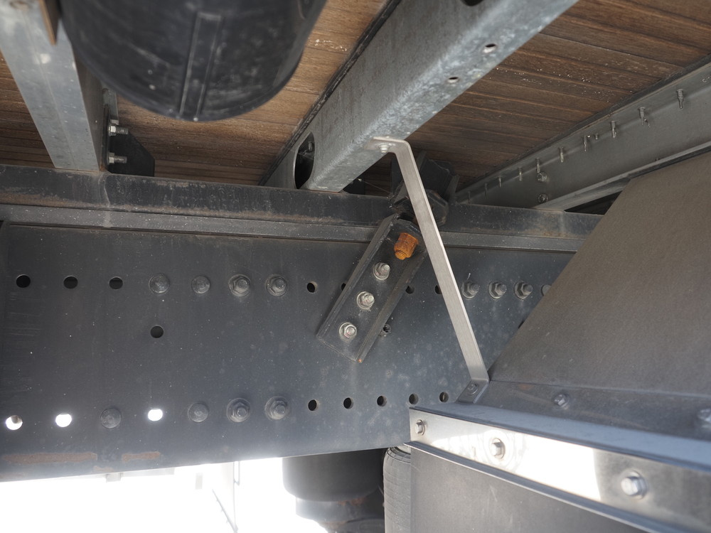 日野 プロフィア 平ボディ 大型 2DG-FR1AHG 年式 H30[写真39]