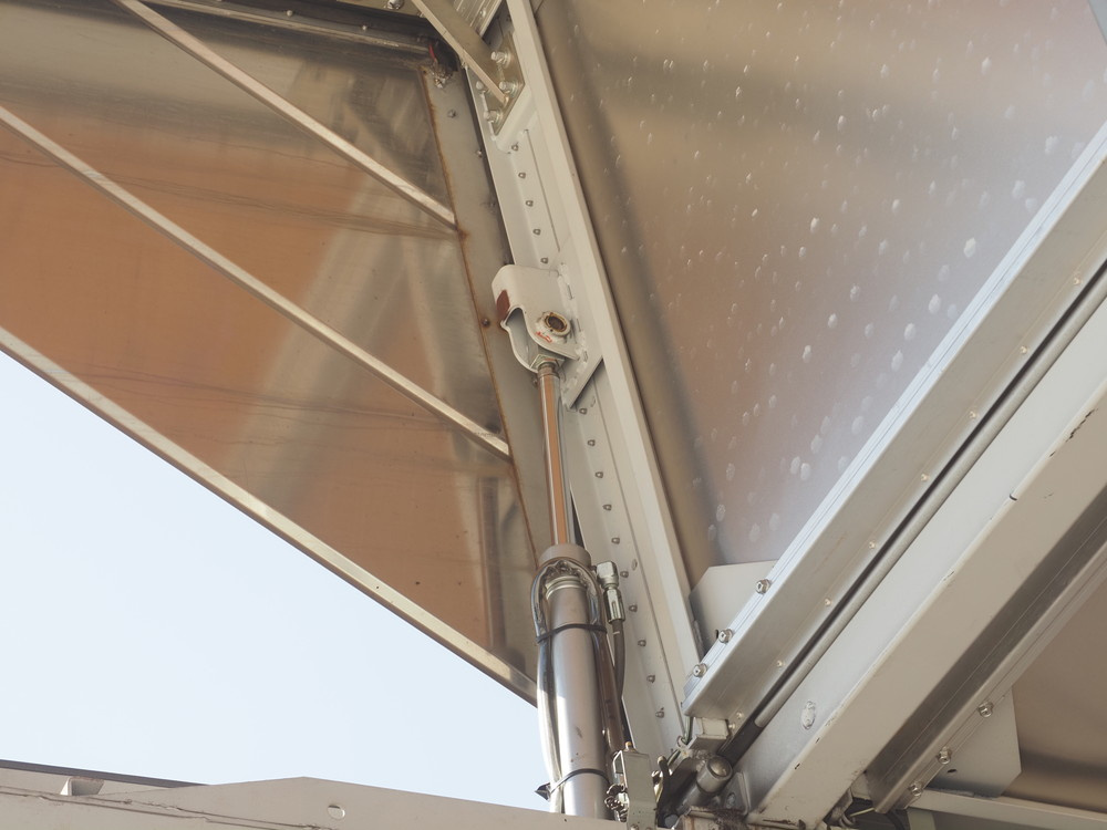 三菱ふそう ファイター ウイング車 中型 PDG-FK61F 年式 H22[写真16]