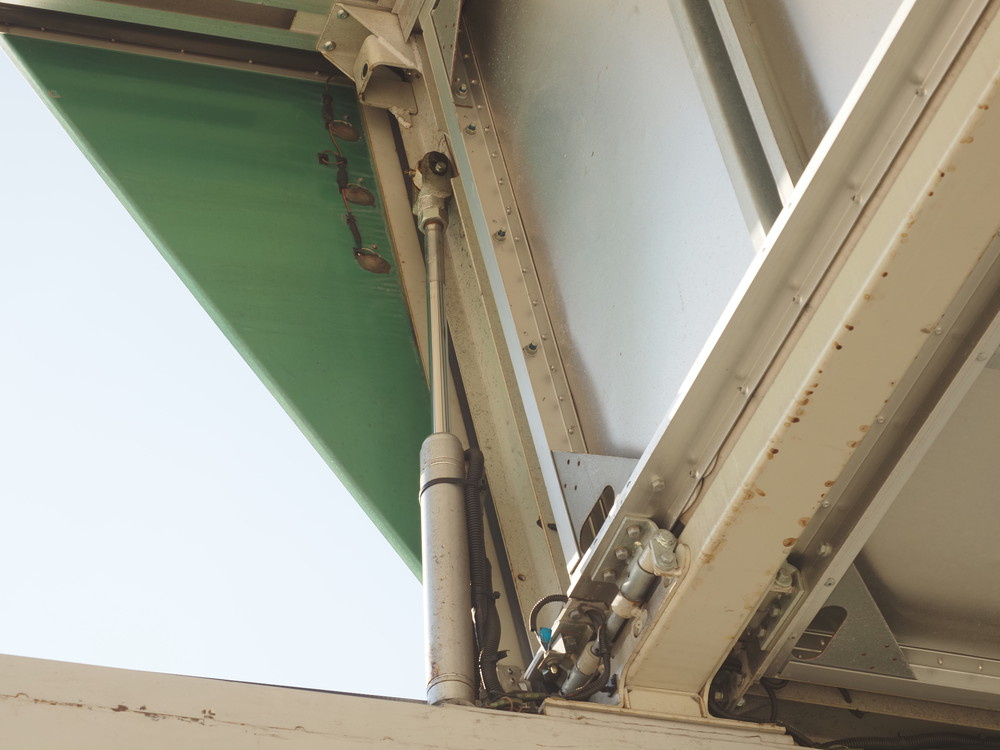 三菱ふそう スーパーグレート ウイング車 大型 QKG-FS55VZ 年式 H26[写真18]