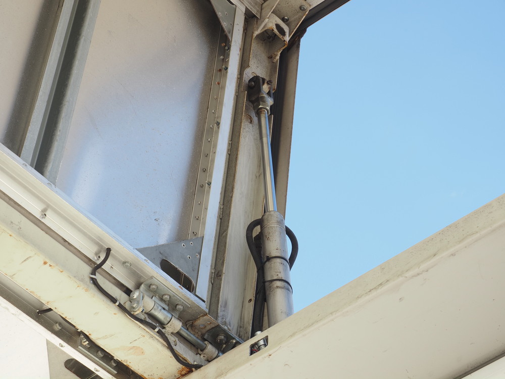 三菱ふそう スーパーグレート ウイング車 大型 QKG-FS55VZ 年式 H26[写真19]