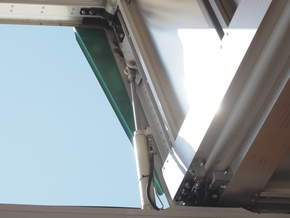 日野 プロフィア ウイング車 大型 2DG-FW1AHG 年式 H30[写真15]