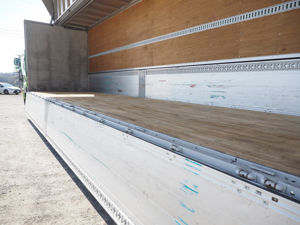 いすゞ ギガ ウイング車 大型 LKG-CYJ77A 年式 H24[写真08]