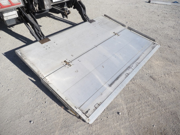 三菱ふそう ファイター 冷凍バン 中型 TKG-FK61F 年式 H27[写真25]