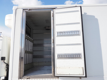 三菱ふそう ファイター 冷凍バン 中型 TKG-FK61F 年式 H27[写真18]