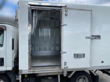 いすゞ エルフ 冷凍バン 小型 SKG-NLR85AN 年式 H23 [写真07]