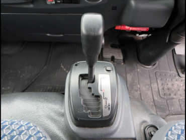 いすゞ エルフ バン車 小型 2RG-NLR88AN 年式 R4 [写真13]