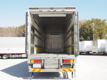 いすゞ  冷凍バン 大型 QKG-CYL77A 年式 H25[写真19]