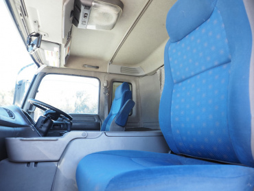 いすゞ ギガ ウイング車 大型 QKG-CYJ77A 年式 H27[写真34]