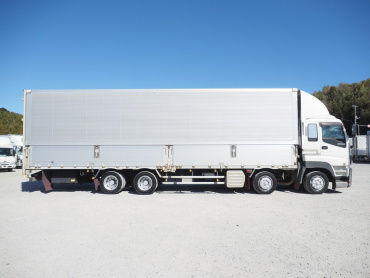 いすゞ ギガ ウイング車 大型 QKG-CYJ77A 年式 H27[写真05]