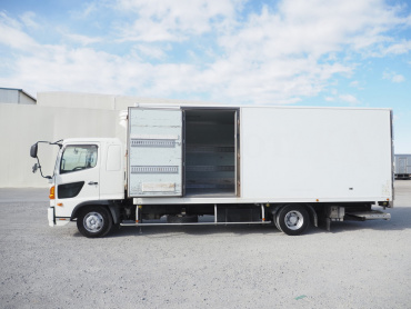 日野 レンジャー 冷凍バン 中型 TKG-FD9JLAG 年式 H29[写真10]