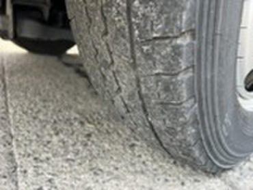 いすゞ エルフ バン車 小型 TRG-NLR85AN 年式 H29 [写真19]