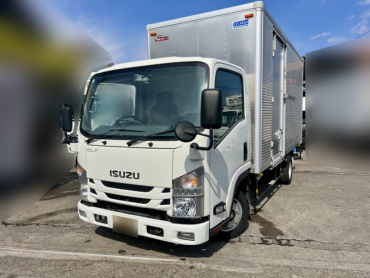いすゞ エルフ バン車 小型 TRG-NLR85AN 年式 H29 [写真01]