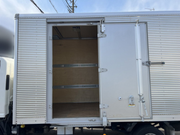 いすゞ エルフ バン車 小型 TRG-NLR85AN 年式 H29 [写真07]