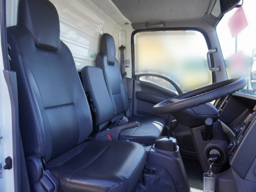 いすゞ エルフ バン車 小型 TPG-NLR85AN 年式 R1 [写真15]