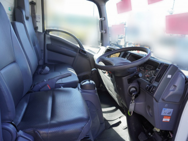 いすゞ エルフ バン車 小型 TPG-NLR85AN 年式 R1 [写真16]