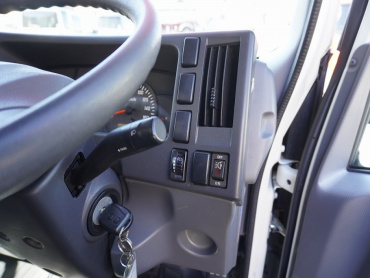 いすゞ エルフ バン車 小型 TPG-NLR85AN 年式 R1 [写真19]