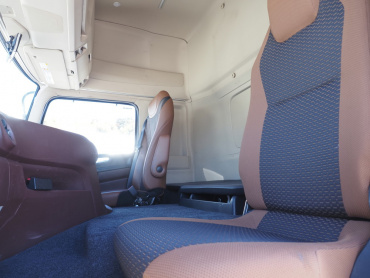 日野 プロフィア ウイング車 大型 2DG-FW1AHG 年式 R1 [写真40]