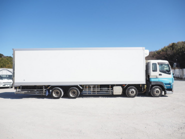 いすゞ ギガ 冷凍バン 大型 QKG-CYJ77A 年式 H27[写真07]