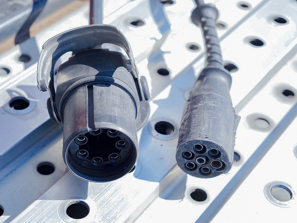 日野 プロフィア トラクタ 大型 2DG-SH1EDGG 年式 H30[写真17]