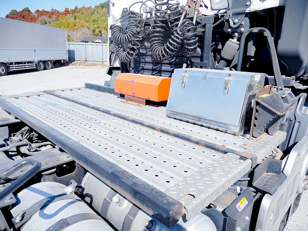 日野 プロフィア トラクタ 大型 2DG-SH1EDGG 年式 H30[写真15]