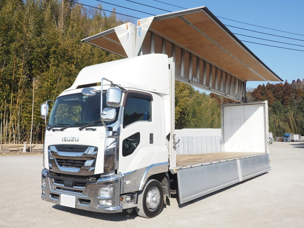 いすゞ ギガ ウイング車 大型 QKG-CYJ77B 年式 H29[写真02]