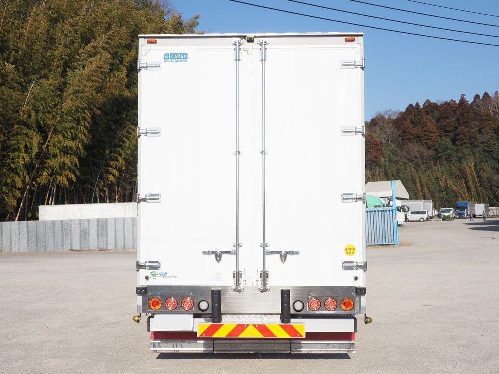 いすゞ ギガ ウイング車 大型 QKG-CYJ77B 年式 H29[写真06]