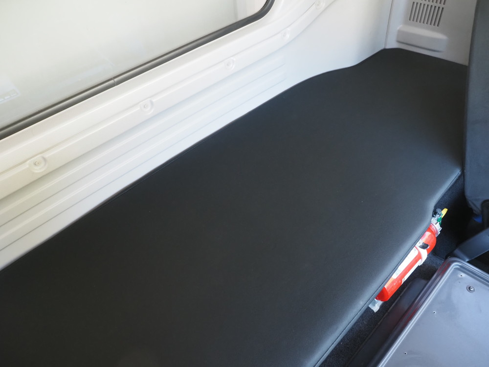 いすゞ ギガ ウイング車 大型 QKG-CYJ77B 年式 H29[写真38]